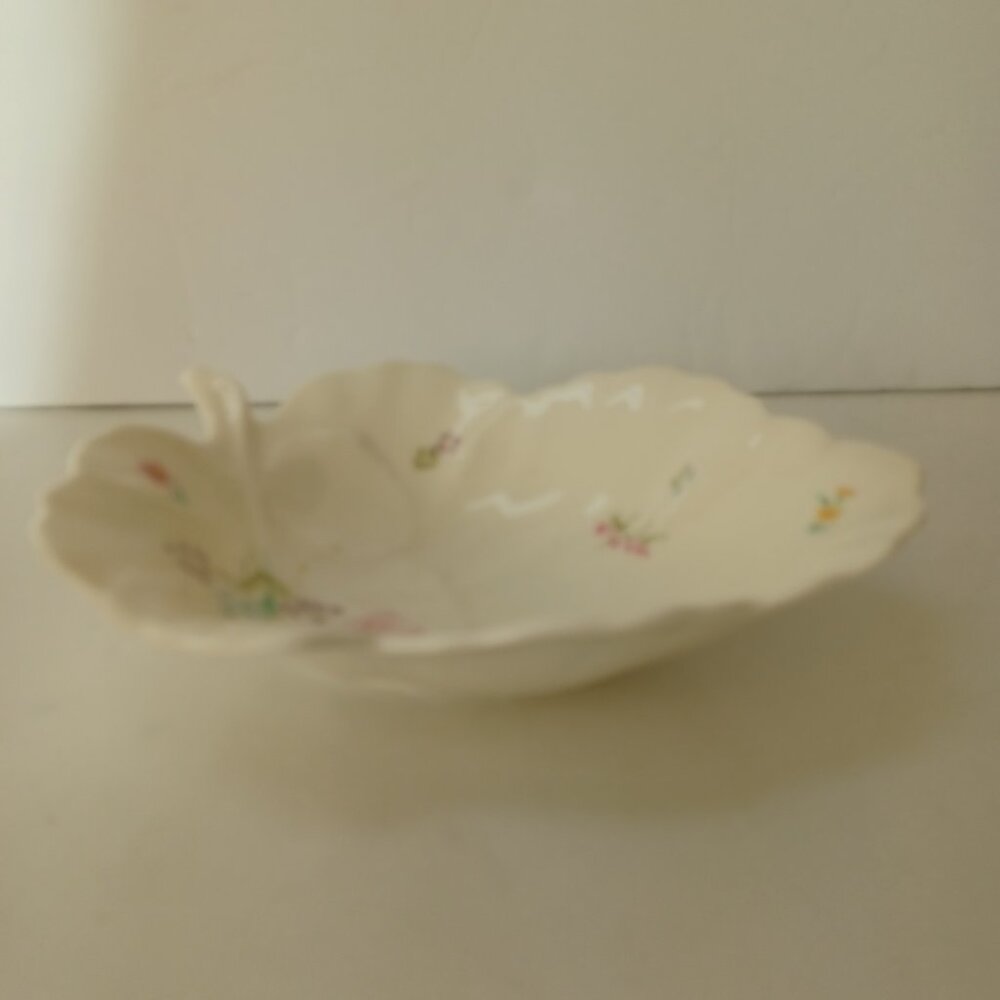Mikasa Leaf Shaped Dish Gentle Breeze Ivory Bone China Trinket Dish Nut Candy - Picture 5 of 16